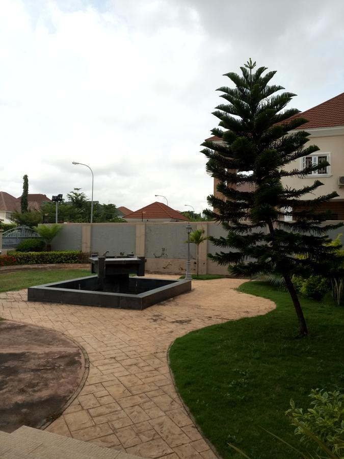 The Ambassador Abuja Hotel Luaran gambar